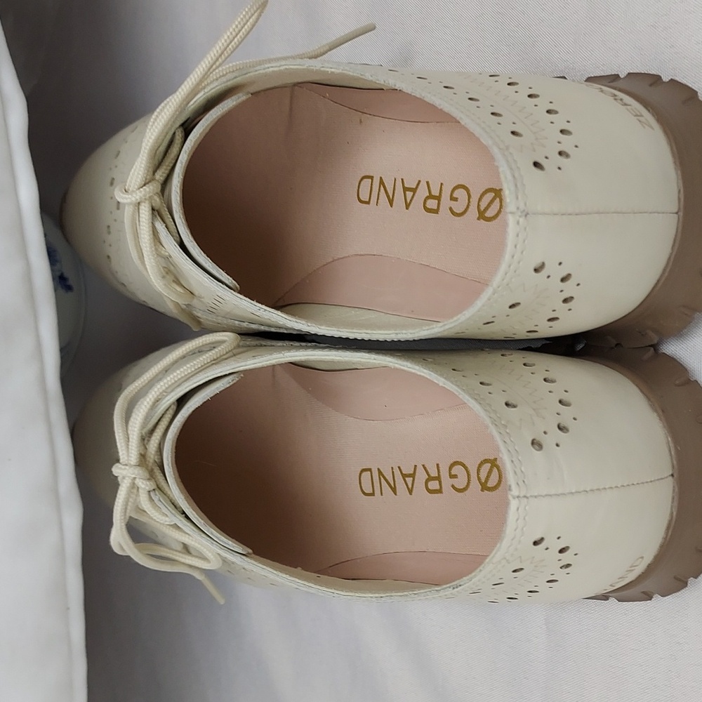 Cole Haan Cream Wingtip Sneakers with Brown Sole - Picture 7 of 13